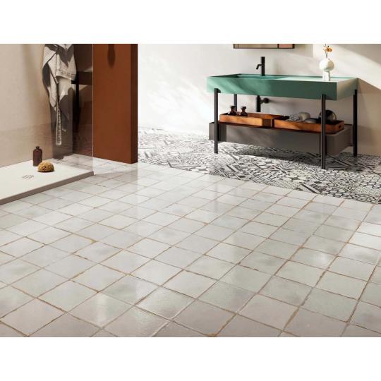 feher fenyes vintage konya csempe burkolat fenyes antikolt mediterran csempe padlolap vilagos rusztikus vintage regies antikolt hatasu burkolat jarolap padloburkolat kulteri fagyallo nyari konya antik.jpg